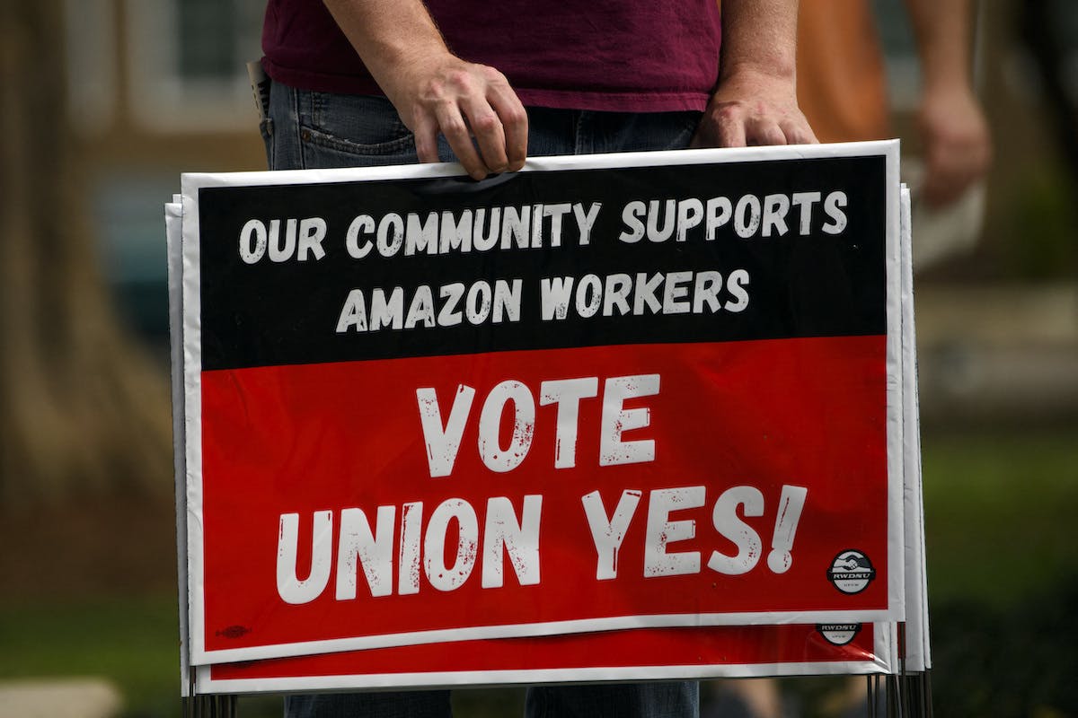 Sign saying Our community supports amazon workers vote union yes